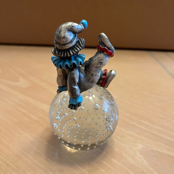 Vintage George Good Pewter Clown Paperweight. - Picture 5 of 10